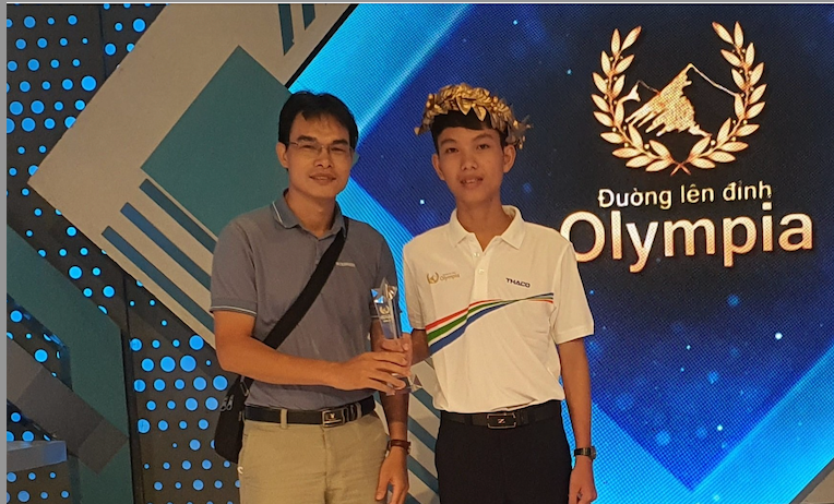 Người thầy đặc biệt của nhiều nhà leo núi “Đường lên đỉnh Olympia” -0