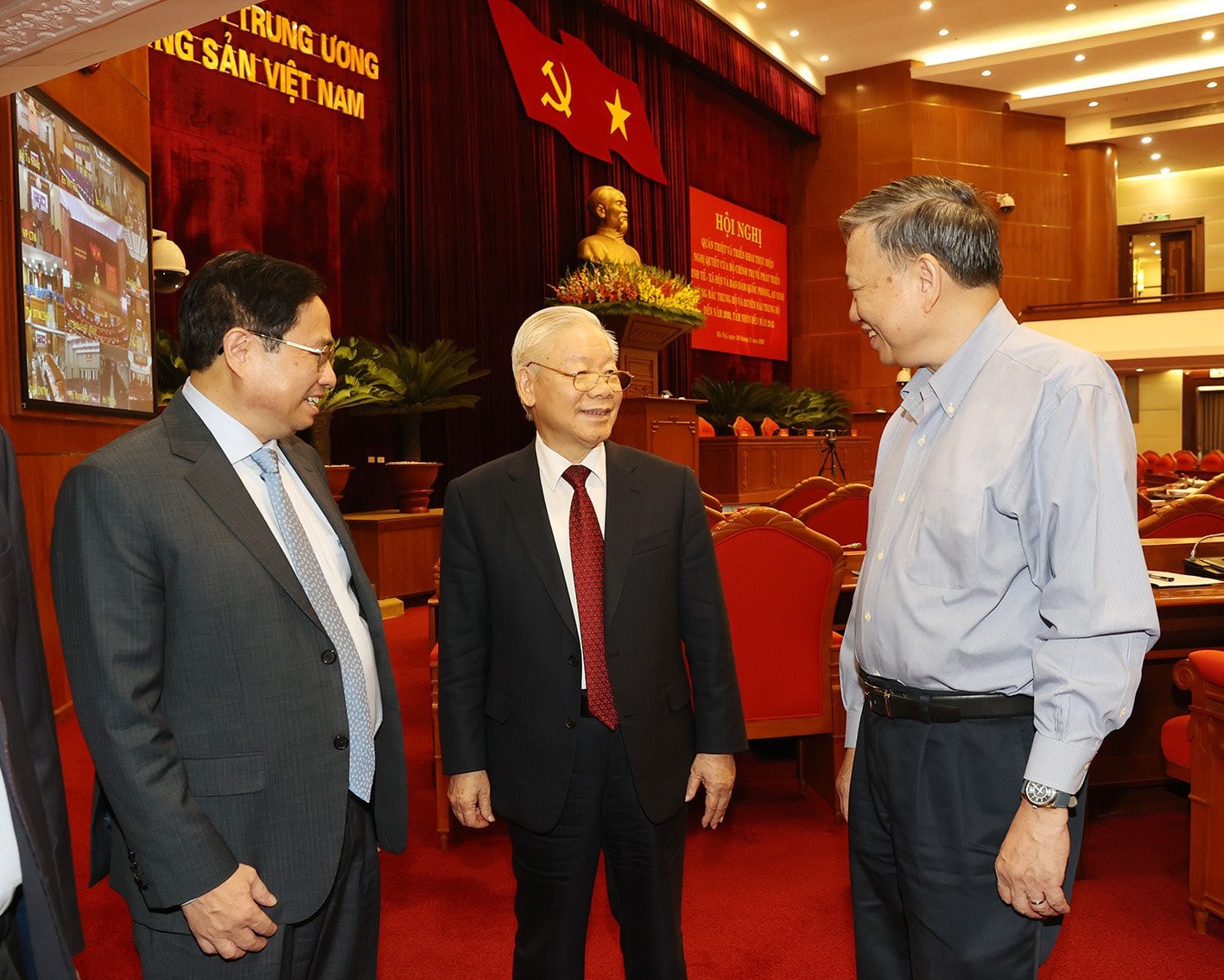 Hội nghị toàn quốc quán triệt Nghị quyết của Bộ Chính trị về phát triển Vùng Bắc Trung Bộ và Duyên hải Trung Bộ -0