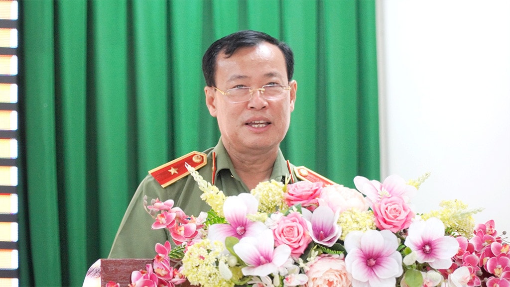 Chủ nhiệm Ủy ban Quốc phòng và An ninh Lê Tấn Tới tiếp xúc cử tri tại Long An -2