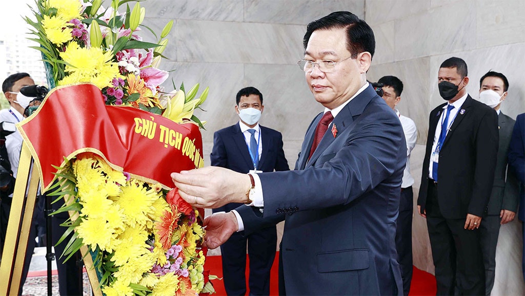 Một số hình ảnh các hoạt động đầu tiên của Chủ tịch Quốc hội Vương Đình Huệ tại Campuchia -2