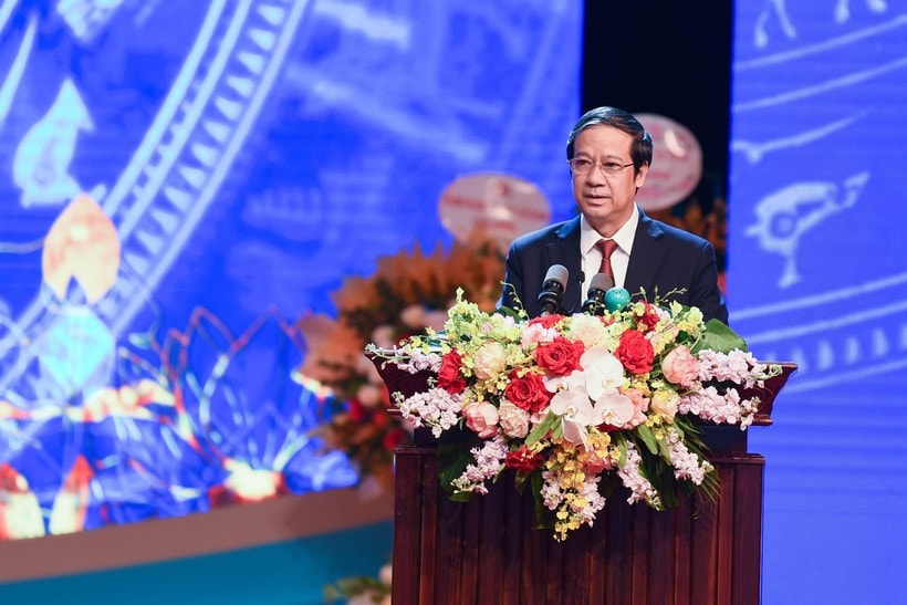 Thủ tướng Phạm Minh Chính dự Lễ kỷ niệm 40 năm Ngày Nhà giáo Việt Nam -0