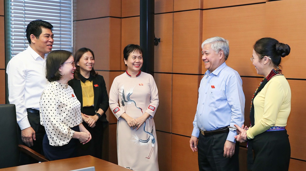 Các ĐBQH tỉnh Nghệ An trao đổi tại Phiên họp tổ, Kỳ họp thứ Tư, Quốc hội Khóa XV Bài cuối: Mang tiếng nói của cử tri đến nghị trường -0