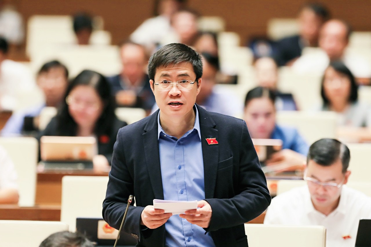 ĐBQH Hoàng Minh Hiếu tham gia ý kiến thảo luận tại Hội trường Bài cuối: Mang tiếng nói của cử tri đến nghị trường -0