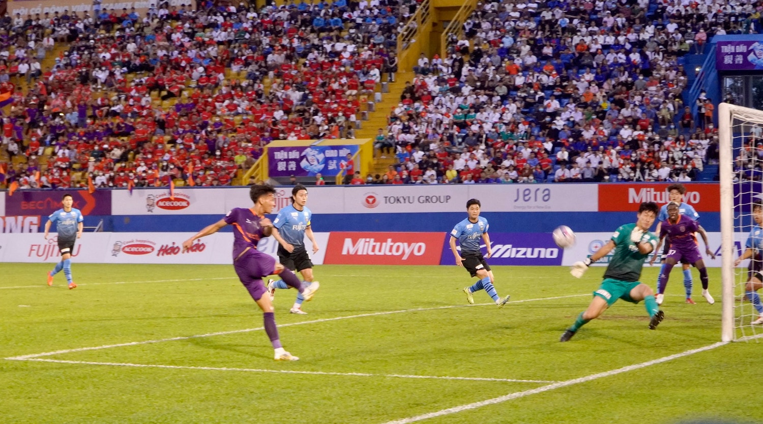 Trận giao hữu bóng đá giữa CLB Becamex Bình Dương và Kawasaki Frontale -0