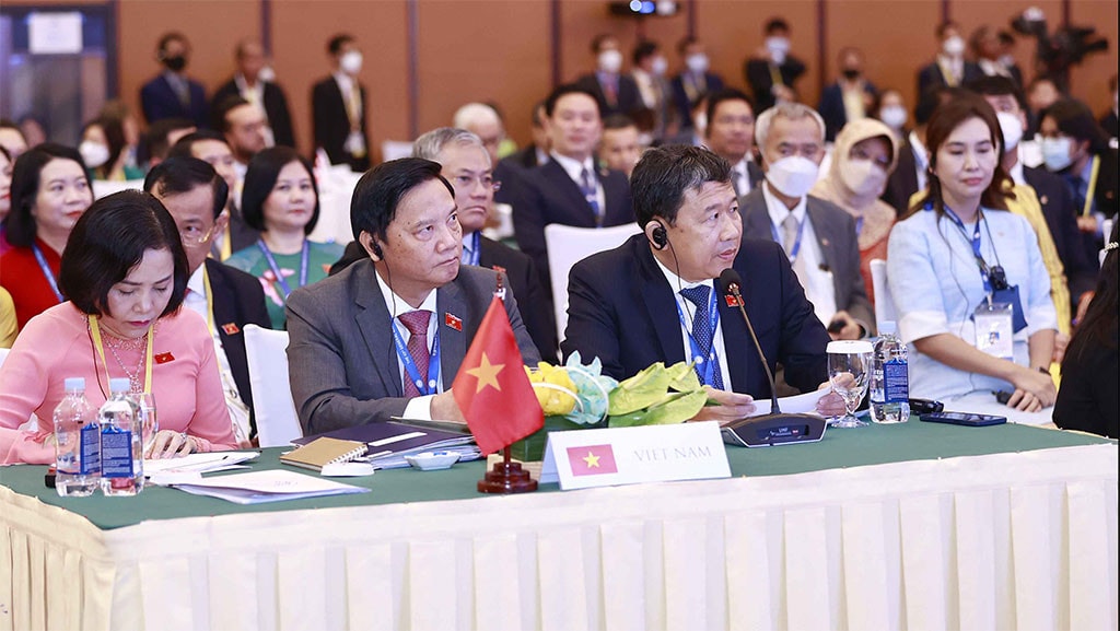 Phát huy mạnh mẽ vai trò của Nghị viện, xây dựng nền tảng pháp lý chung cho ngôi nhà ASEAN -2