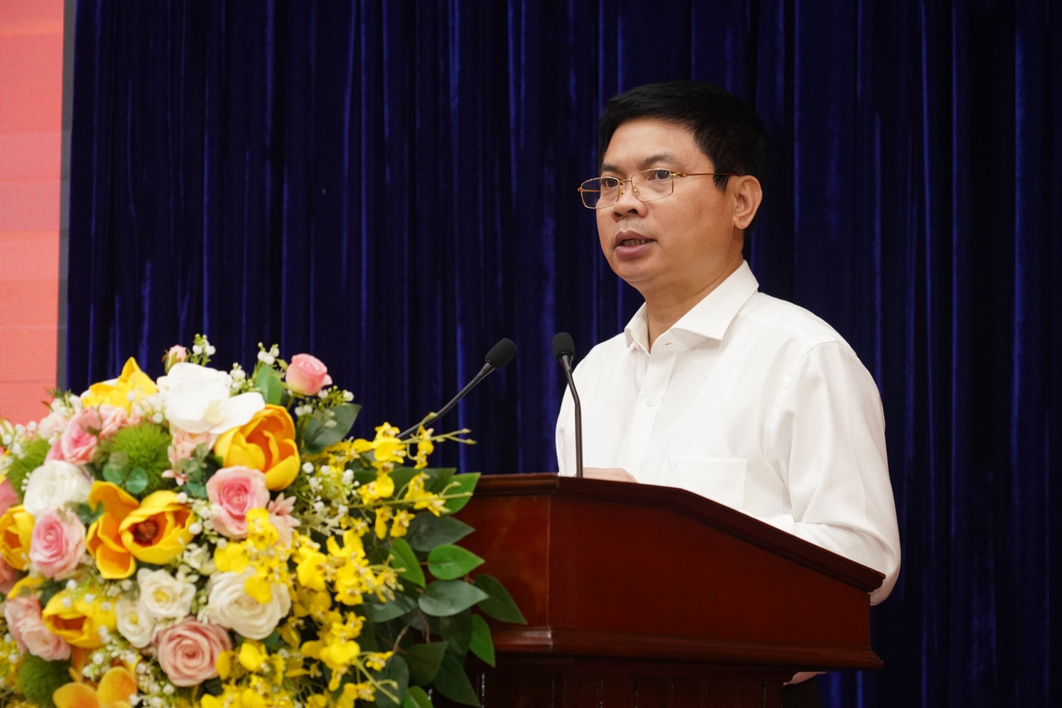 Quyết tâm, nỗ lực để phục vụ nhân dân -0
