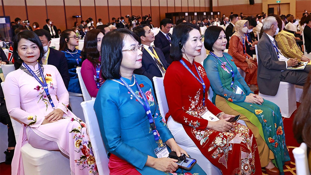 Phát huy mạnh mẽ vai trò của Nghị viện, xây dựng nền tảng pháp lý chung cho ngôi nhà ASEAN -1