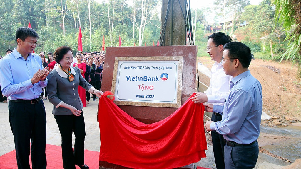 Bộ trưởng Bộ Nội vụ Phạm Thị Thanh Trà tiếp xúc cử tri huyện Yên Bình, Yên Bái