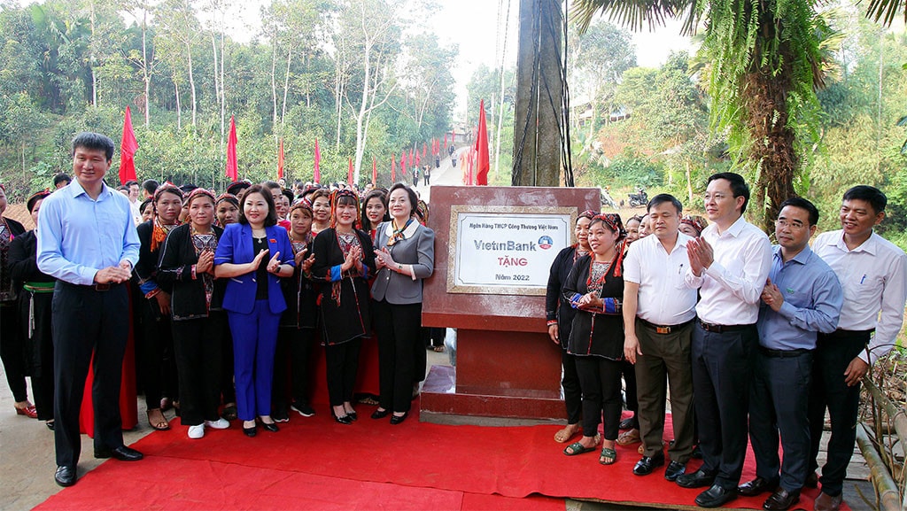 Bộ trưởng Bộ Nội vụ Phạm Thị Thanh Trà tiếp xúc cử tri huyện Yên Bình, Yên Bái