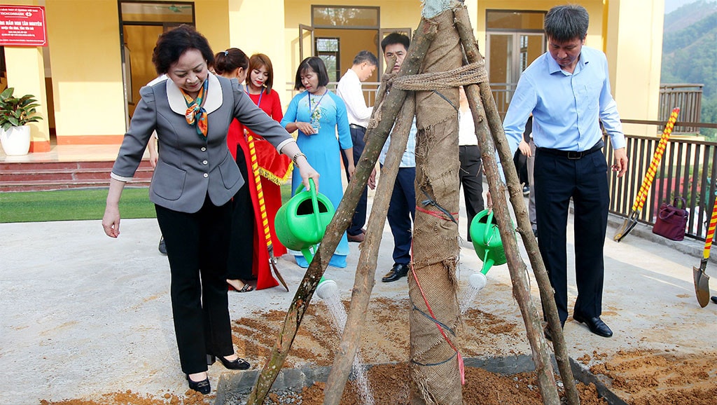 Bộ trưởng Bộ Nội vụ Phạm Thị Thanh Trà tiếp xúc cử tri huyện Yên Bình, Yên Bái