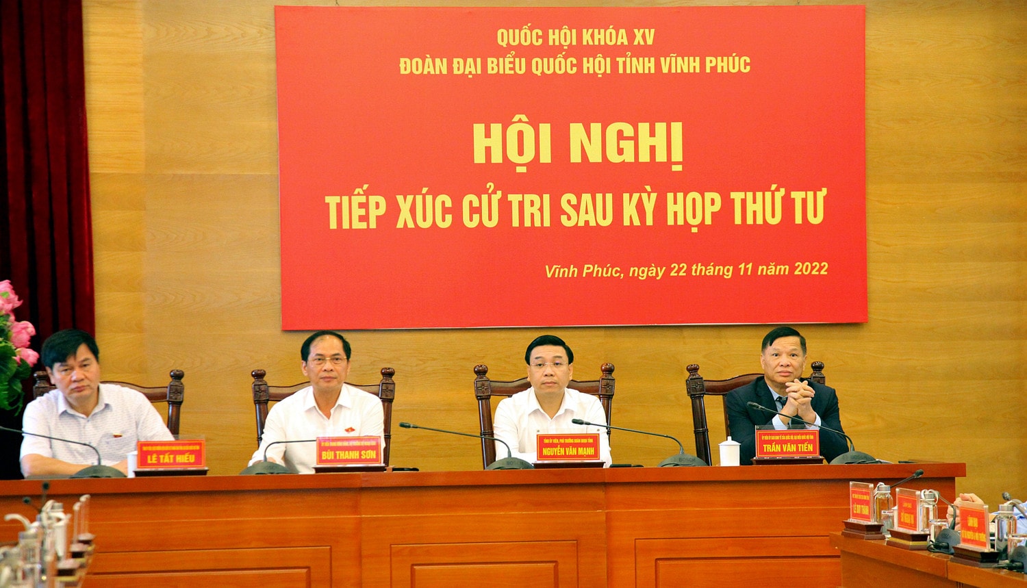 Đoàn ĐBQH tỉnh Vĩnh Phúc tiếp xúc cử tri toàn tỉnh -0