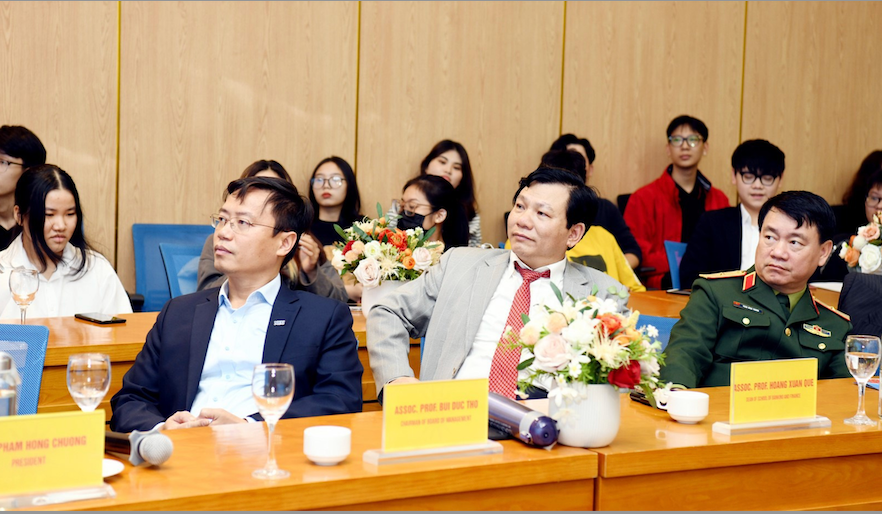 Năm đầu tiên ĐH Kinh tế Quốc dân và ĐH La Trobe, Úc triển khai chương trình đào tạo liên kết quốc tế -0