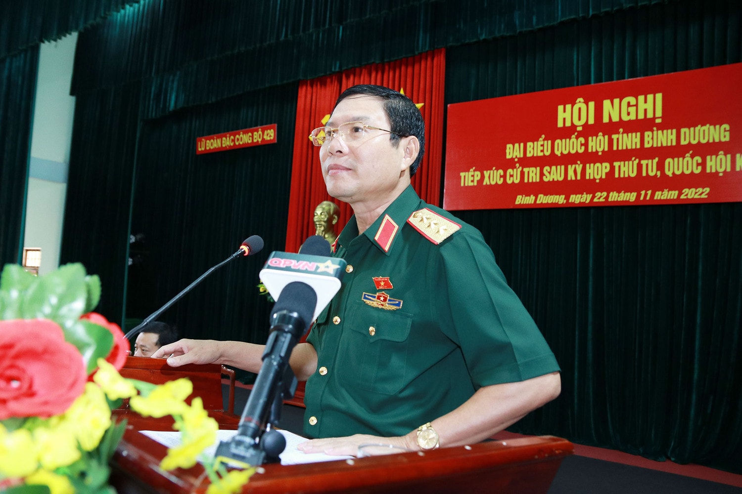 Thượng tướng Nguyễn Tân Cương tiếp xúc cử tri tại Lữ đoàn Đặc công 429 -0
