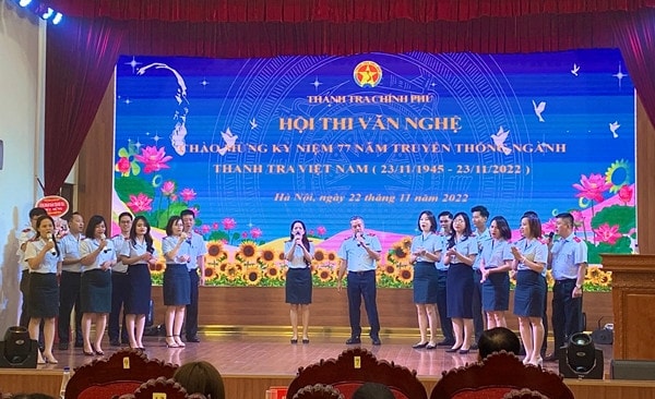 Tiết mục văn nghệ tập thể chào mừng 77 năm Ngày truyền thống Thanh tra 