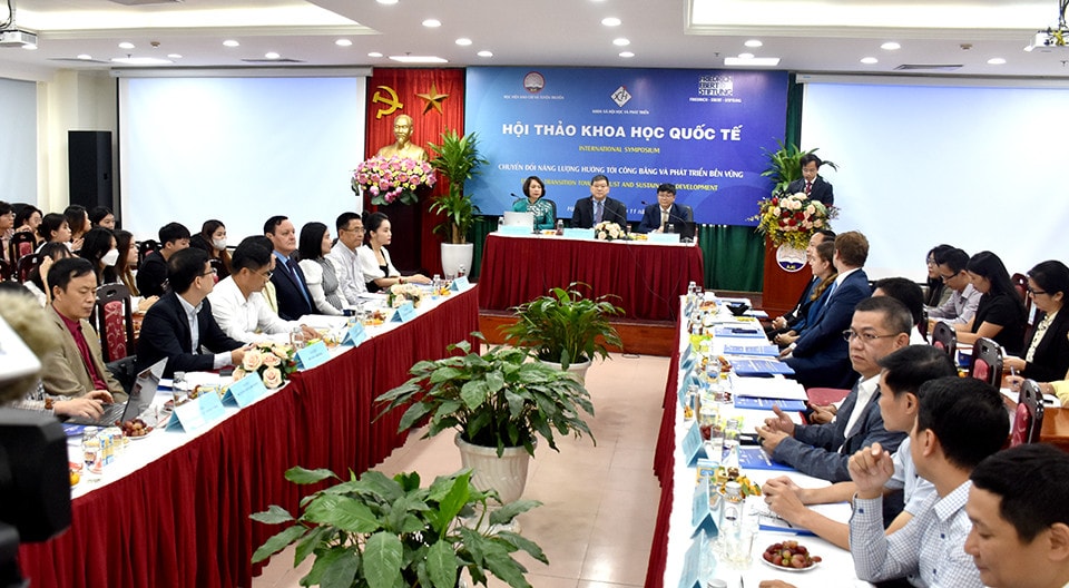  Toàn cảnh Hội thảo quốc tế “Chuyển đổi năng lượng hướng tới công bằng và phát triển bền vững”