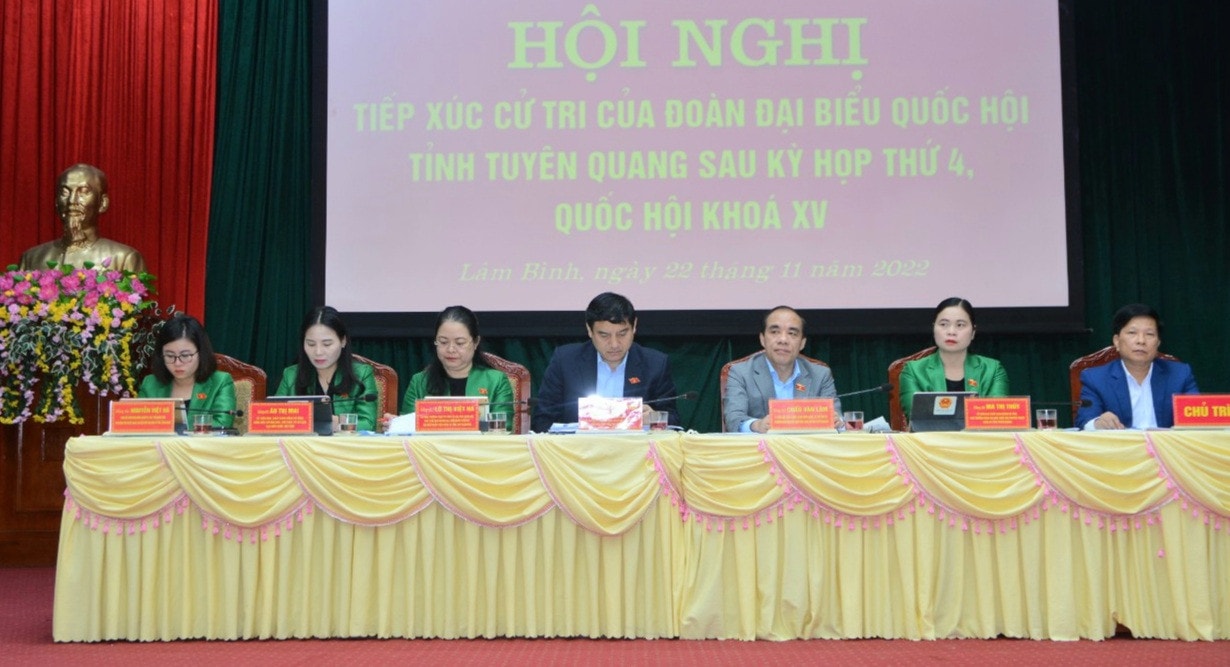 Đoàn ĐBQH tỉnh Tuyên Quang tiếp xúc cử tri huyện Lâm Bình -0