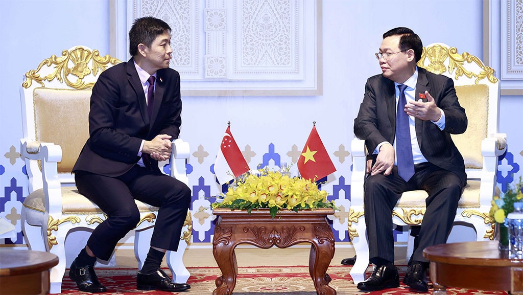Chủ tịch Quốc hội Vương Đình Huệ thăm chính thức Vương quốc Campuchia và tham dự AIPA-43 -0