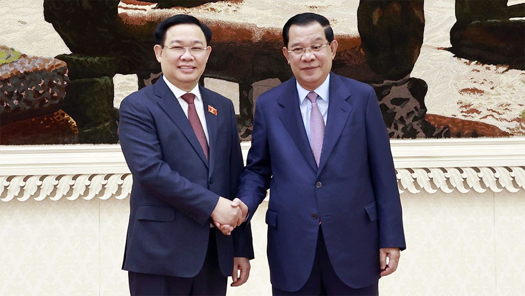 Chủ tịch Quốc hội Vương Đình Huệ thăm chính thức Vương quốc Campuchia và tham dự AIPA-43 -0