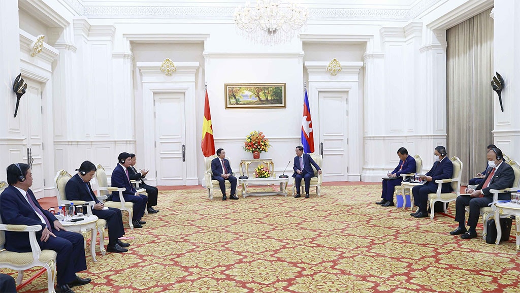 Chủ tịch Quốc hội Vương Đình Huệ thăm chính thức Vương quốc Campuchia và tham dự AIPA-43 -0
