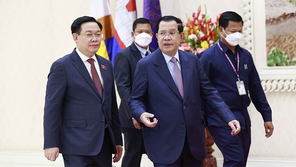 Chủ tịch Quốc hội Vương Đình Huệ thăm chính thức Vương quốc Campuchia và tham dự AIPA-43 -0