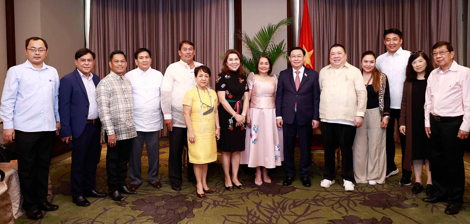 Chủ tịch Quốc hội Vương Đình Huệ tiếp Thống đốc tỉnh Davao Oriental, Philippines -0
