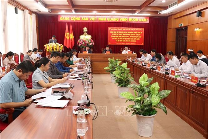 Chủ tịch Hội đồng Dân tộc Y Thanh Hà Niê Kđăm dẫn đầu Đoàn công tác của Trung ương khảo sát về việc thực hiện Nghị quyết số 23-NQ/TW về phát huy sức mạnh đại đoàn kết dân tộc tại Đắk Lắk 