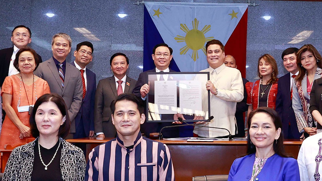 Chủ tịch Quốc hội Vương Đình Huệ thăm chính thức Cộng hòa Philippines