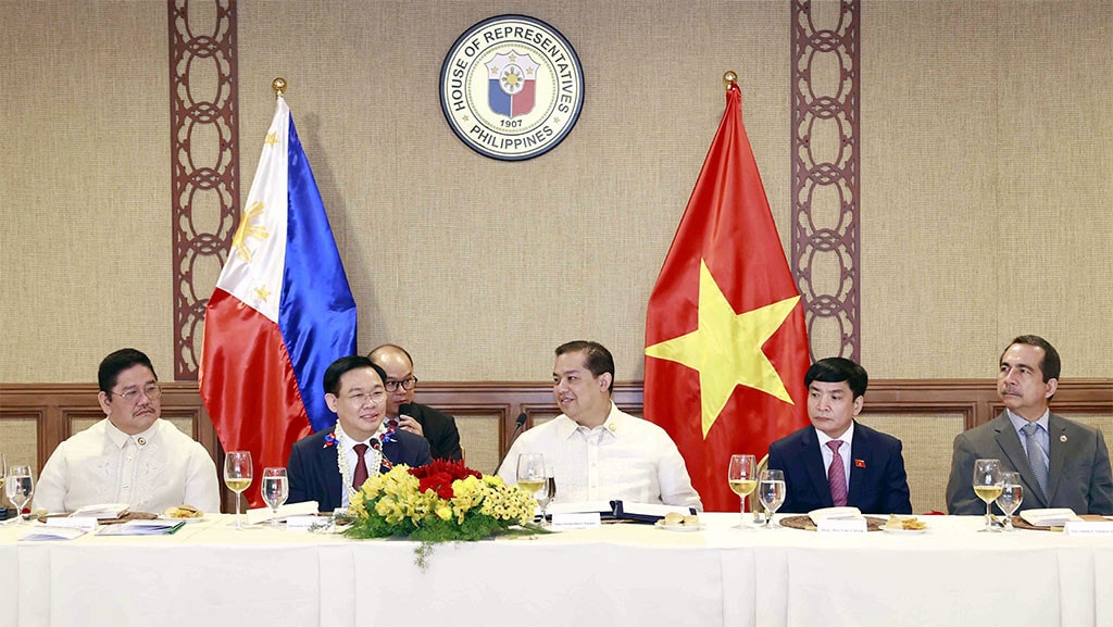 Chủ tịch Quốc hội Vương Đình Huệ thăm chính thức Cộng hòa Philippines