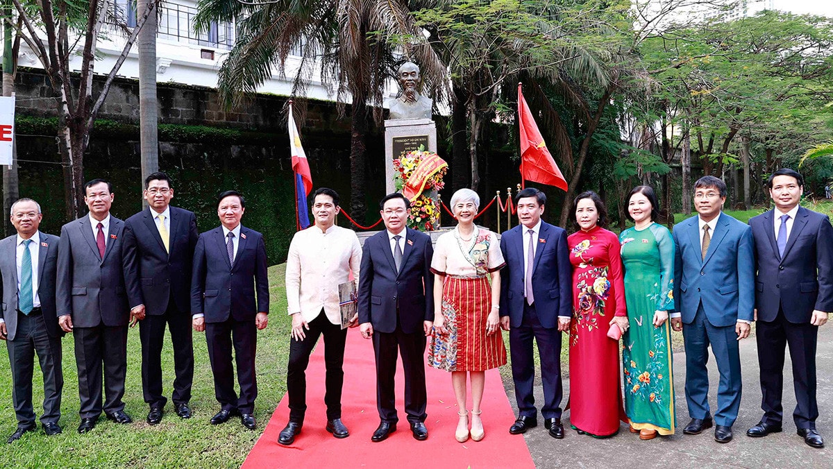 Một số hình Chủ tịch Quốc hội Vương Đình Huệ thăm chính thức Cộng hoà Philippines