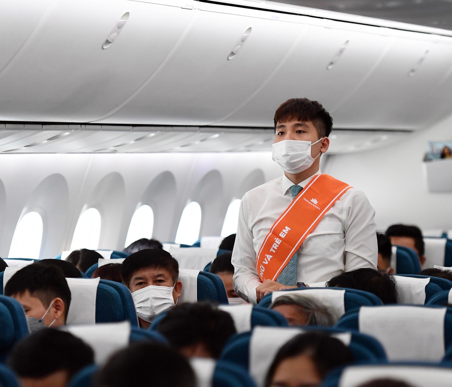 Rực rỡ chuyến bay Tô Cam của Vietnam Airlines hướng ứng tháng hành động Quốc gia về bình đẳng giới -0