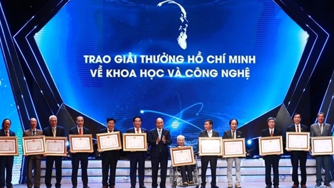 Các tác giả vinh dự nhận Giải thưởng Hồ Chí Minh về khoa học và công nghệ 