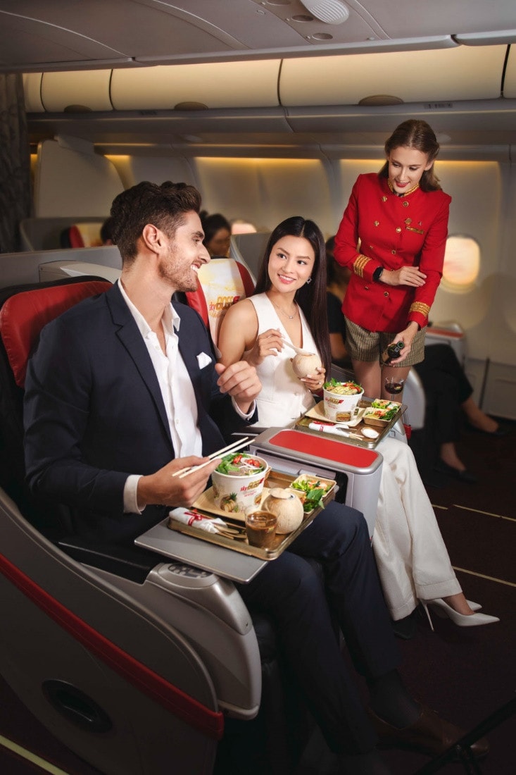 Opt1. Review nhanh SkyBoss Business: Vô vàn đặc quyền, quà tặng ấn tượngOpt2. Bay cùng SkyBoss Business, cảm nhận trải nghiệm khác biệt từ VietjetOpt3. Trải nghiệm đẳng cấp dẫn đầu sau chuyến bay hạng SkyBoss Business -0