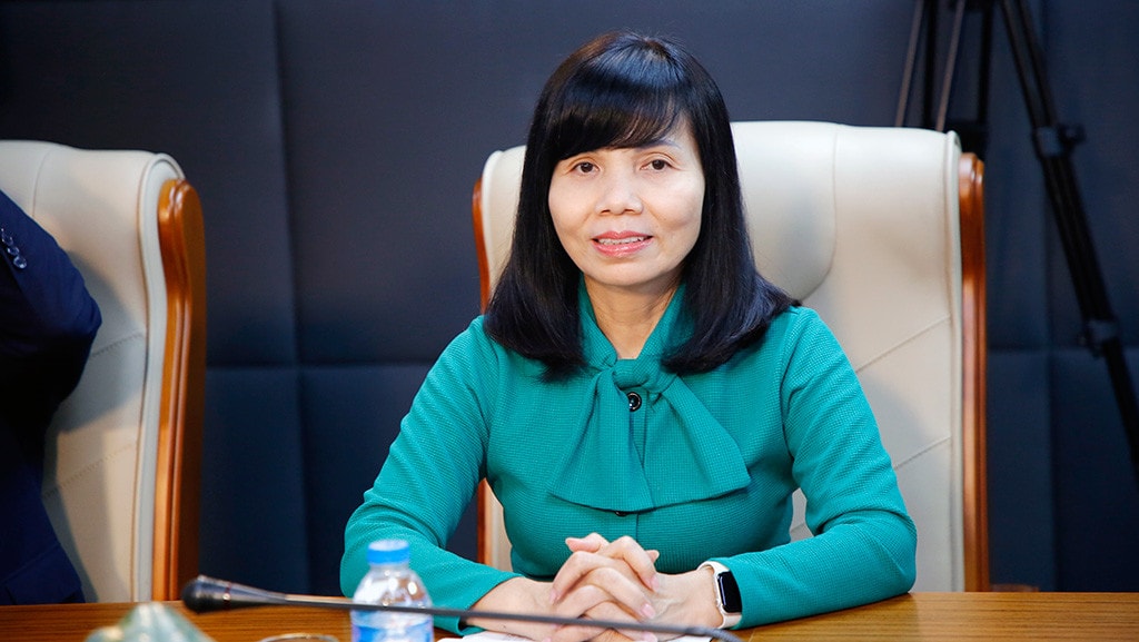 Thưa GS.TS Trần Thị Vân Hoa, Trường ĐH Kinh tế Quốc dân có định hướng, mục tiêu liên kết đào tạo quốc tế như thế nào?Liên kết đào tạo có vai trò và đóng góp gì cho mục tiêu phát triển nhà trường? Nhà trường đã và đang làm gì để đạt mục tiêu đó, thưa bà?