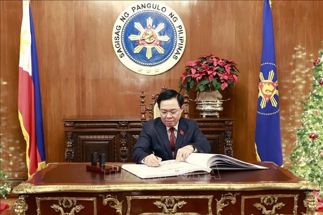Chủ tịch Quốc hội Vương Đình Huệ thăm chính thức Cộng hòa Philippines