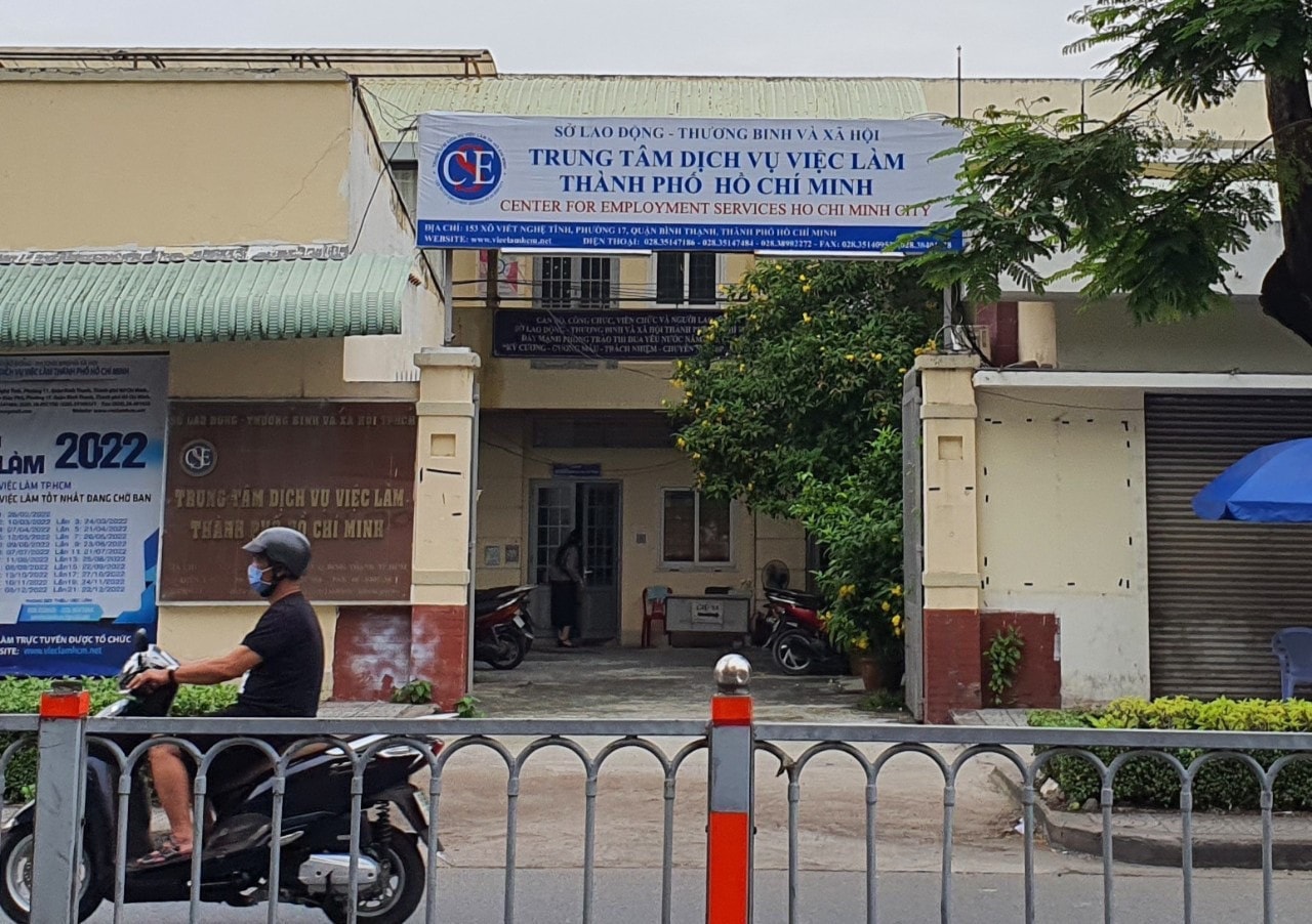 Thanh tra thành phố Hồ Chí Minh vừa chỉ ra hàng loạt sai phạm tại Trung tâm Dịch vụ việc làm TP.HCM. Sai phạm tại Trung tâm Dịch vụ việc làm TP.HCM: Trách nhiệm lãnh đạo Sở LĐTBXH thế nào?