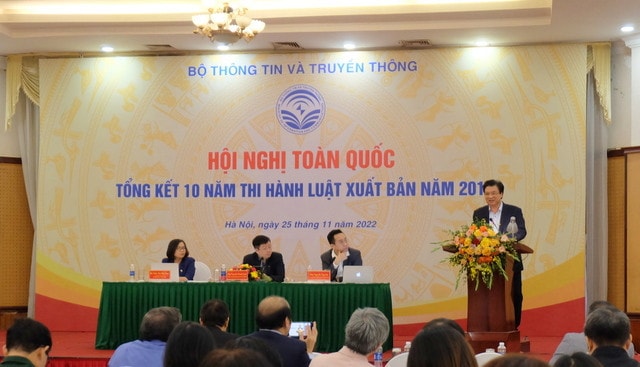 Hội nghị có sự tham gia phát biểu của các đơn vị chủ quản nhà xuất bản, các Sở Thông tin và Truyền thông, các đơn vị xuất bản, in và phát hành... Xuất bản chờ chính sách thiết thực và khả thi -2