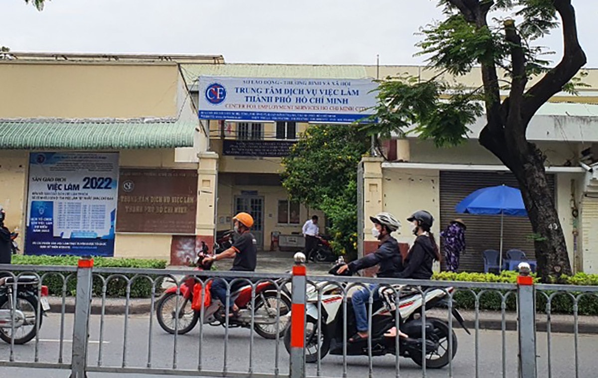 Hàng loạt sai phạm tại Trung tâm Dịch vụ việc làm TP.HCM Hàng loạt sai phạm tại Trung tâm Dịch vụ việc làm thành phố Hồ Chí Minh