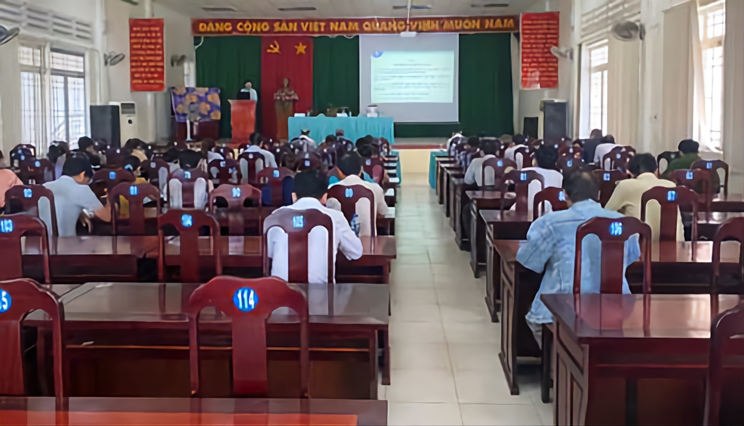 Làm việc với doanh nghiệp về thực hiện chính sách BHXH -0