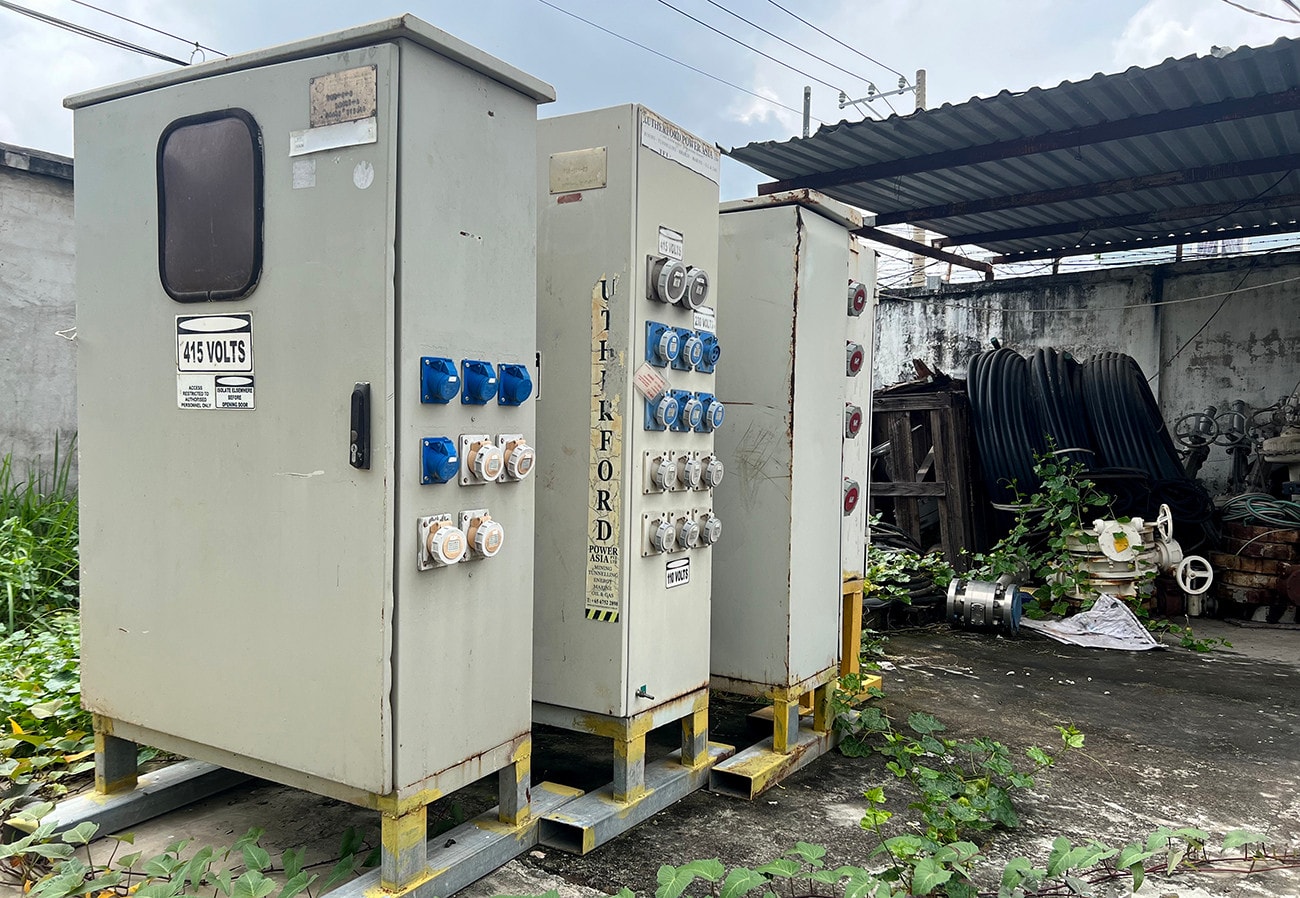 Cảnh hoang tàn trong công trình Tổng kho dự trữ 450.000 m3 xăng dầu tại TP.HCM