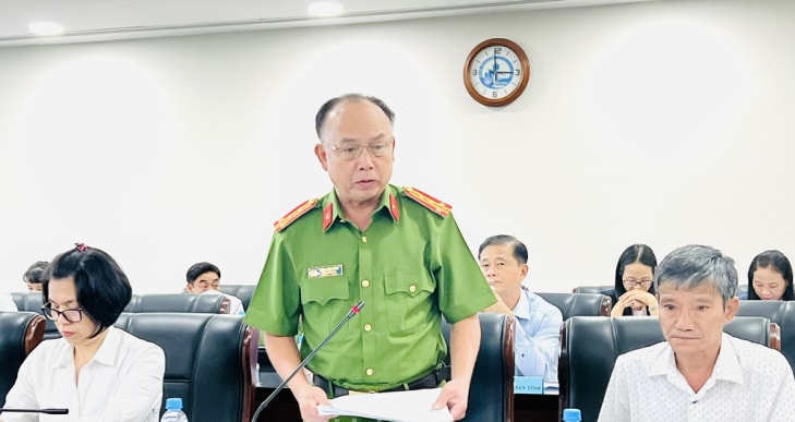 Đại biểu phát biểu tại buổi giám sát