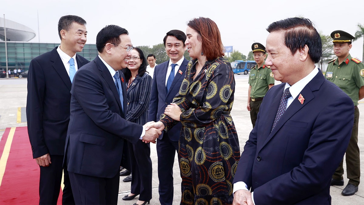 Chủ tịch Quốc hội Vương Đình Huệ lên đường thăm chính thức Australia và New Zealand -2
