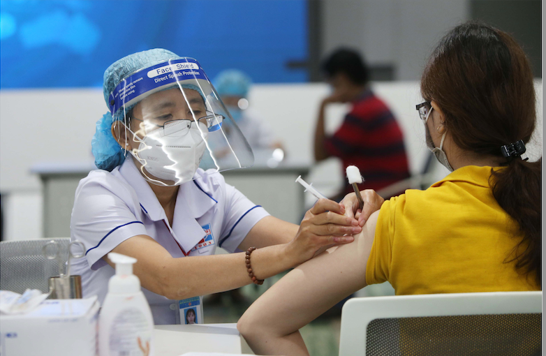 Tiêm vaccine vẫn là giải pháp chiến lược nhằm kiểm soát dịch bệnh COVID-19 -0