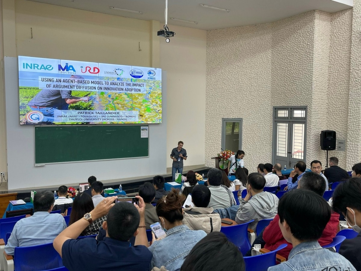 Kết nối các nhà nghiên cứu trong lĩnh vực Toán rời rạc và Khoa học máy tính -0