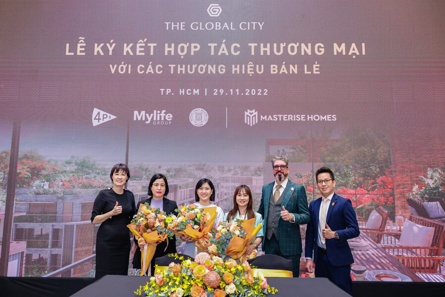Masterise Homes ký kết hợp tác cùng các thương hiệu F&B nổi tiếng vào sáng cùng ngày, các thương hiệu sẽ có mặt tại The Global City trong thời gian tới. Masterise Homes chính thức khai trương Sales Gallery kiêm Lifestyle Hub quy mô hàng đầu Việt Nam tại The Global City -0