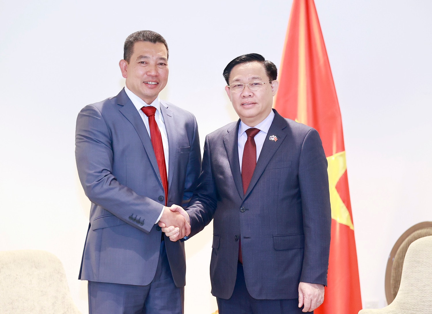 Chủ tịch Quốc hội Vương Đình Huệ tiếp Lãnh đạo các Công ty Viet River Holdings, Fiso Investment -0