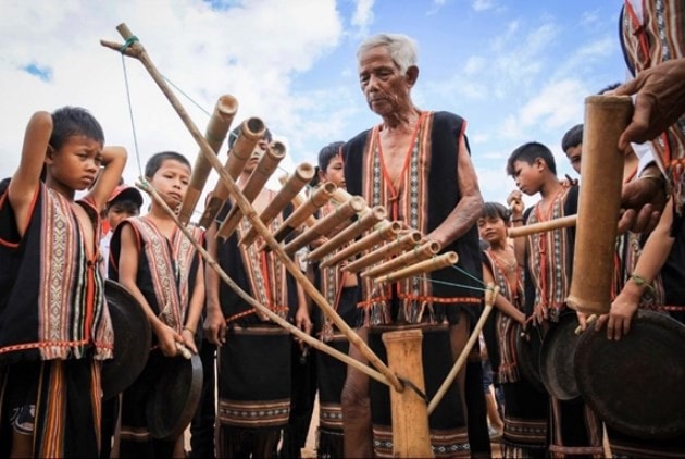Âm hưởng Tây Bắc, Chăm Pa, Huế, Tây Nguyên vào nhạc hàn lâm -0