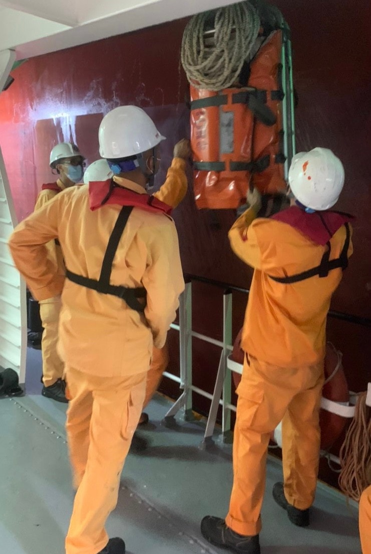 VIETNAM MRCC cứu nạn thành công thuyền viên tàu Berge Daisen -0