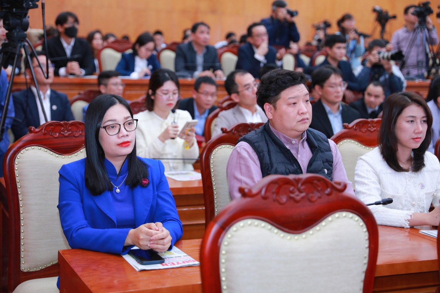 Lễ kỷ niệm 30 năm thiết lập quan hệ ngoại giao Việt Nam - Hàn Quốc và trao tặng Huân chương hữu nghị -0