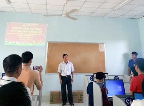 Global Care đồng hành cùng các em học sinh tại điểm trường huyện Mộc Hoá, Long An
