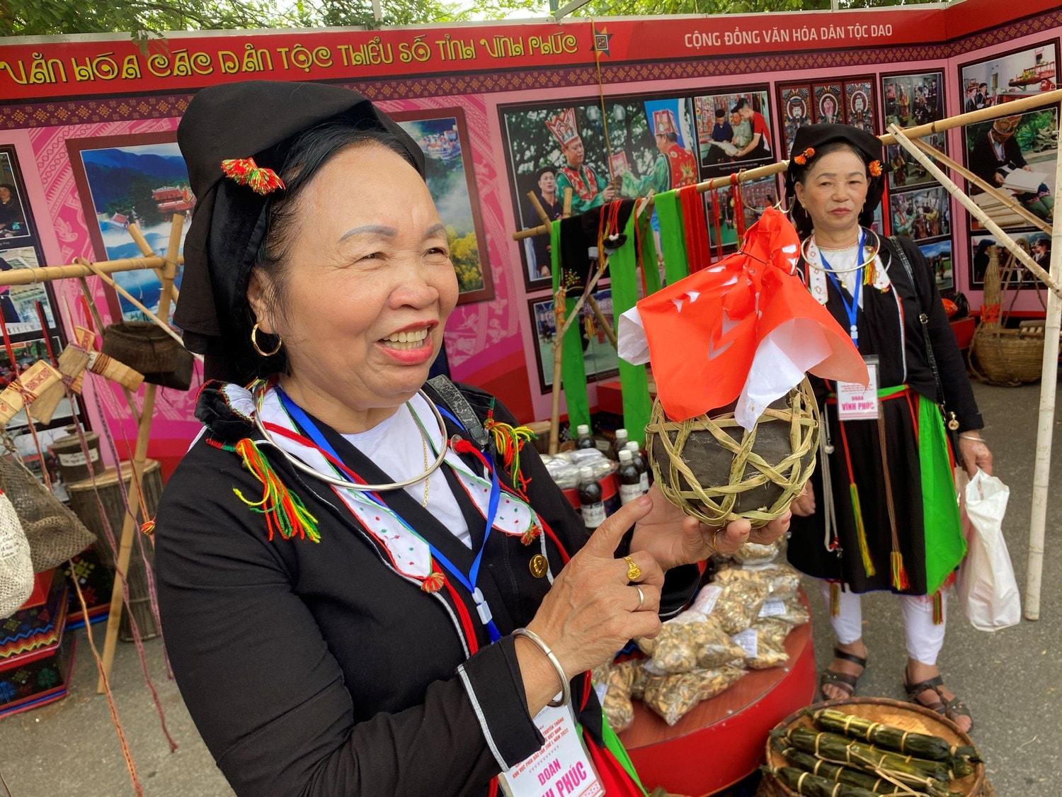 Nghi thức cưới của người Sán Dìu, Vĩnh Phúc -0